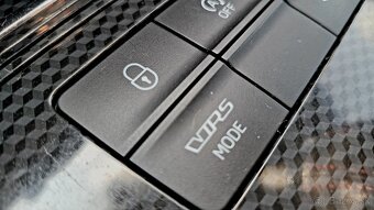 Škoda Octavia Combi 2.0 TDI DPF RS DSG - 19