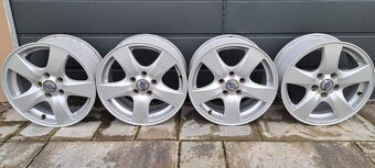 Volvo V70 D5 12/2008  výkon 136KW - 19