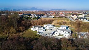 4 izbový byt komplet zariadený penthouse(132m2) - 19