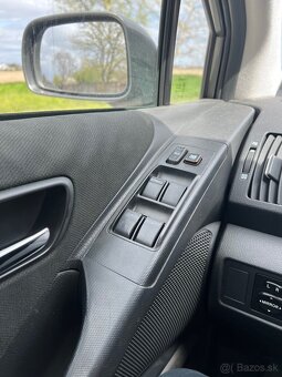 Toyota Corolla Verso 2.2 D, 7 miest na sedenie - 19