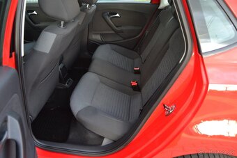 VW POLO 1.4 benzín, r. 2010, NAVI, CÚVACÍ SENZOR, TEMPOMAT - 19