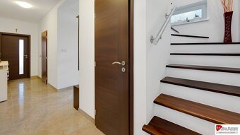 REB.sk ponúka na predaj moderný 11 izb. dvojdom na 1128 m2 p - 19