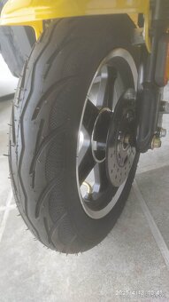 Predám  NEJAZDENÝ  El. MOPED - bez nutnosti VP - 19