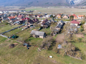 Rodinný dom v pôvodnom stave s veľkým pozemkom | Dvorníky - 19