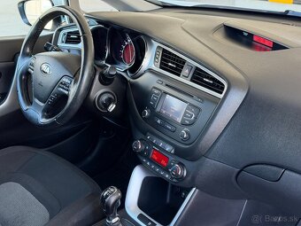 Kia Ceed SW 1.6 CRDi VGT Gold SR auto Facelift - 19