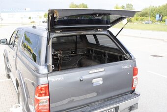 Toyota Hilux z roku 2014 - 19