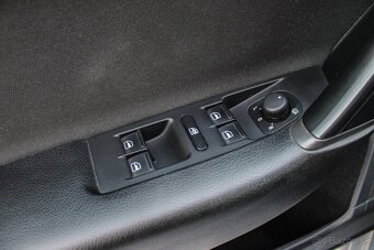 Volkswagen Passat B7 Sedan 2.0 TDI BMT - 19