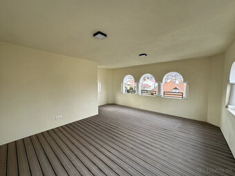 Exkluzívny 4-izbový byt na prenájom - 19