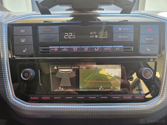 EV VW e-up, plná výbava, batéria 36.8 kWh, výkon 61kW - 19