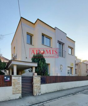 ADOMIS - Prenájom priestoru 9m2 s umývadlom,TOP lokalita, Ko - 19