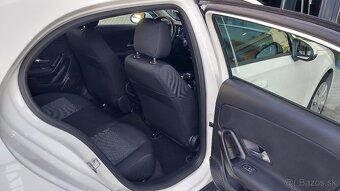 Mercedes-Benz A 180 d hatchback - 19