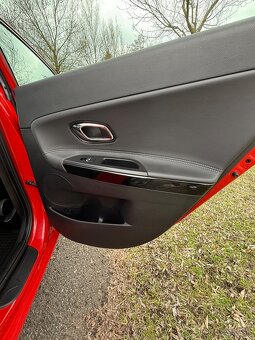 Kia Ceed Combi SW 1.6 CRDI 100Kw GT- LINE - 19