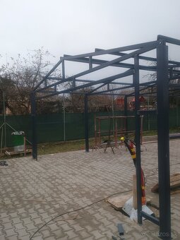 Kovovýroba - zváranie, brány, ploty, zábradlia, prístrešky - 19