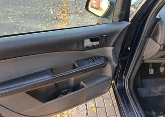 Ford C-MAX 1,6 TDCI nafta manuál 66 kw - 19
