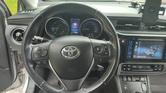 Toyota Auris Touring Sports 1.8 I VVT-i HybridSD - 19