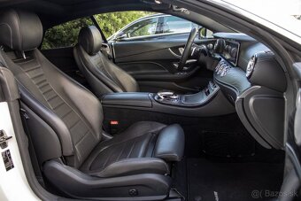 Mercedes-Benz E trieda Kupé 200 4matic A/T - 19