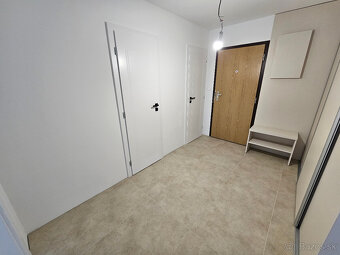 Priestranný, zrekonštruovaný 3 izbový byt 95 m2 plus 3 x log - 19