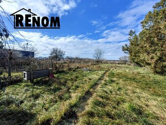 Rezervovaný // Rodinný dom na cca 9ár pozemku - 19