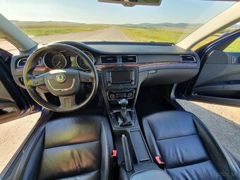 Škoda Superb 2.0 TDI CR 4x4 140k Elegance DSG
 - 19