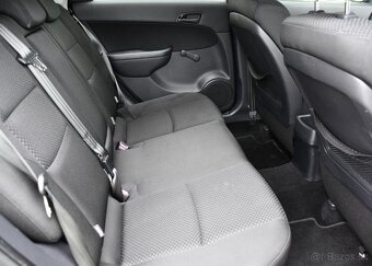 Hyundai i30 CW 1.4i 2xKOLA 77 kw - 19