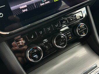 Škoda Superb Style 2.0 TDi M6, WEBASTO, V ZÁRUKE, r.v.: 202 - 19