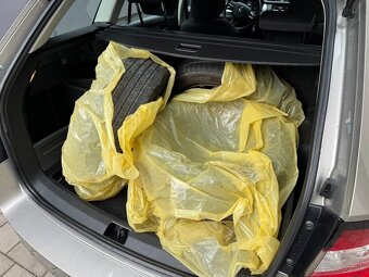 VOLKSWAGEN POLO, 1,4 TDI, DIESEL, MANUÁL,12/2014 - 19