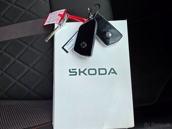 Škoda Octavia Combi RS DSG 4x4 - 19