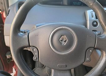 Renault Scénic 1,5 dCi nafta manuál 76 kw - 19