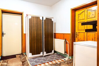 GIRALTOVCE-veľký pozemok 2.196 m2, podpivničený dom, 3xizba - 19