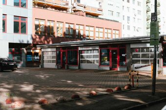 Veľkometrážny slnečný 3-izbový byt s  balkónom a garážou - 19