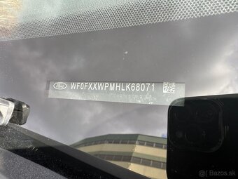 Ford Kuga 2.5 Duratec PHEV 225k Titanium X CVT
- 19