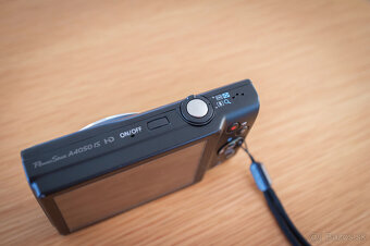 Canon PowerShot A4050 IS - 19