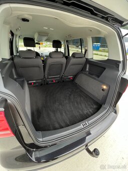 VW Touran Cross 2.0TDI DSG - 19
