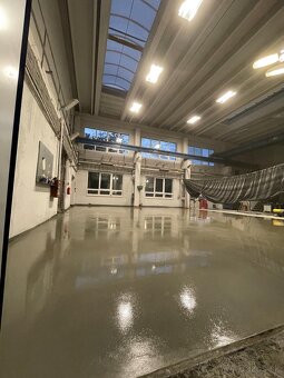 Priemyselne podlahy , metlickovy beton, lesteny beton - 19