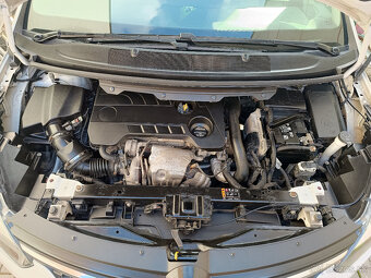 Opel Zafira Tourer 1,6 Turbo 147 kW - 19