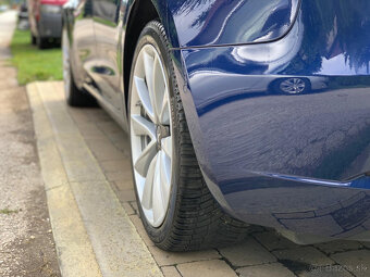 REZERVOVANE Tesla Model 3 Long Range 340kW 80tis km - 19