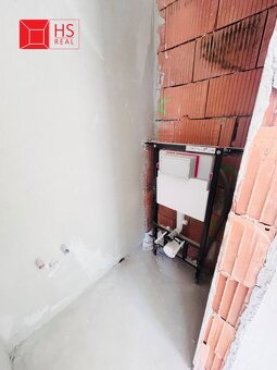 Predaj Novostavby v obci Radava 695 m2 - 19