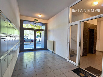 IBA U NÁS Svetlý 4i byt s terasou a loggiami v Ružinove - 19