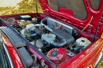 BMW 635CSi z roku 1985 - 19