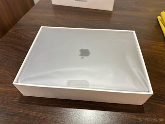 MacBook Air M1 13" 8/256 GB - 100% batéria a stav - 19