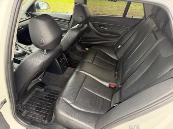 BMW Rad 3 Touring 320d  xDrive A/T - 19