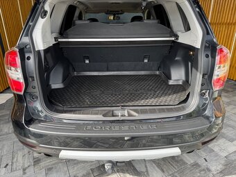 Subaru Forester 2.0i XT CVT Exclusive NAVI - 19