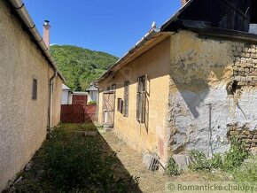 Dom na kompletnú rekonštrukciu v mestečku Medzev - 19