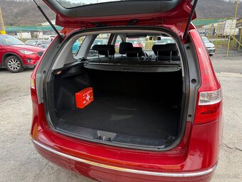 Hyundai i30 CW 1.4i, len 112tis. KM, Klíma, LED, TOP stav - 19
