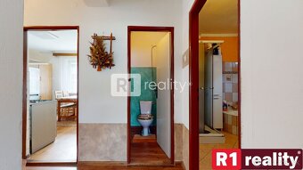 Rodinný dom s veľkým pozemkom 1779 m2 / Vaďovce pri Starej T - 19