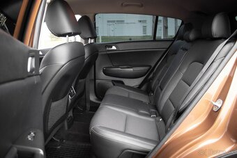 Kia Sportage 2.0 CRDi AWD M6 GOLD - 19