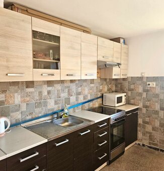 Dom v prírode s veľkým pozemkom 5590m²  – vhodný na rekreáci - 19
