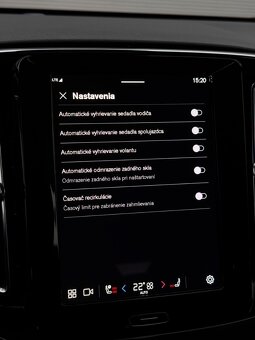 Volvo XC40 2.0 B3 mHEV Core A/T - 19