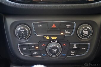 Jeep Compass 1.3 TURBO Night Eagle možný odpočet DPH - 19
