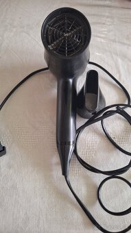 Predam vešiaky,stoličky,šamlík,ventilátor,fén ROWENTA - 19